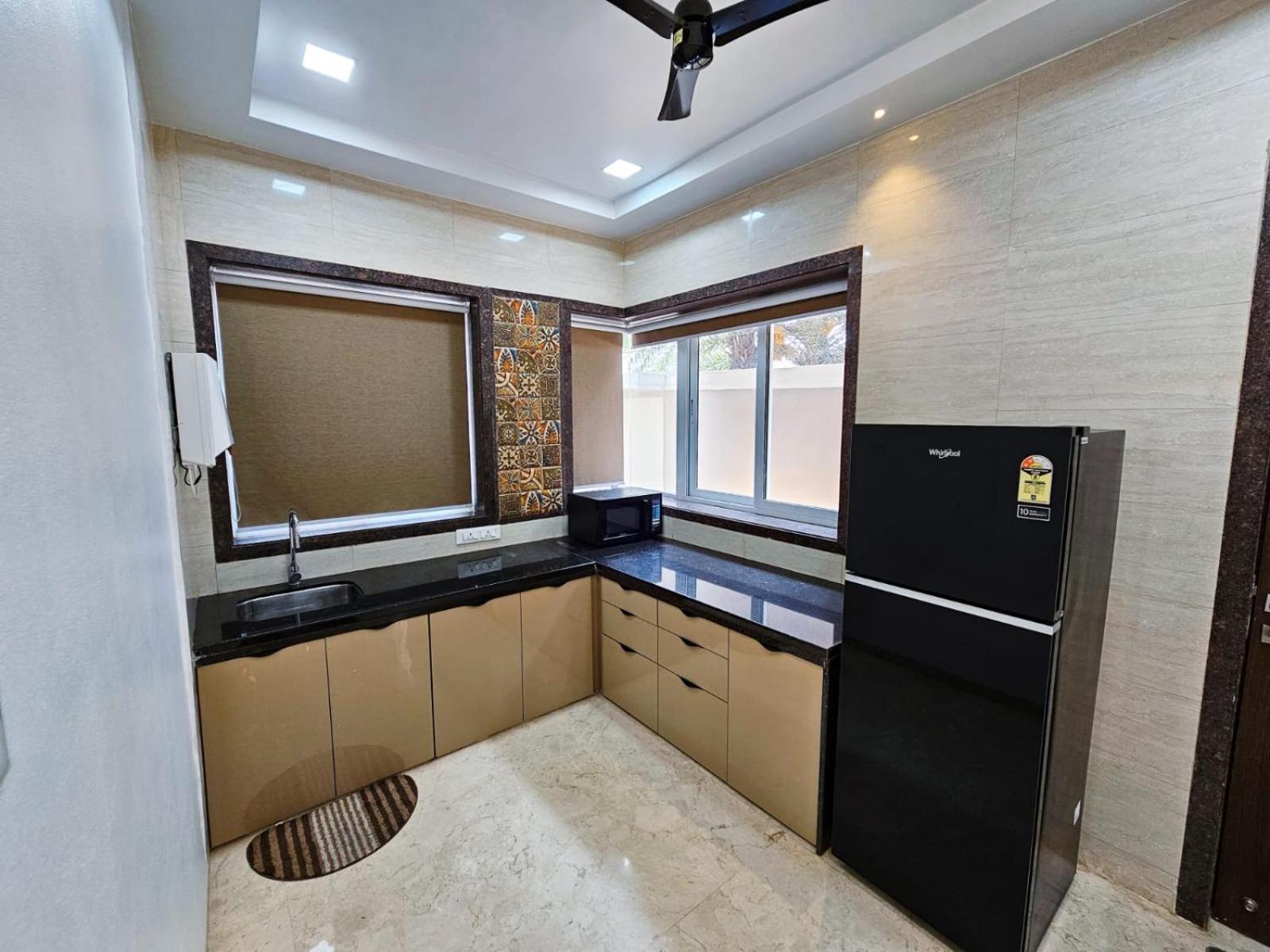 Premium Chalet Lonavala Esterno foto