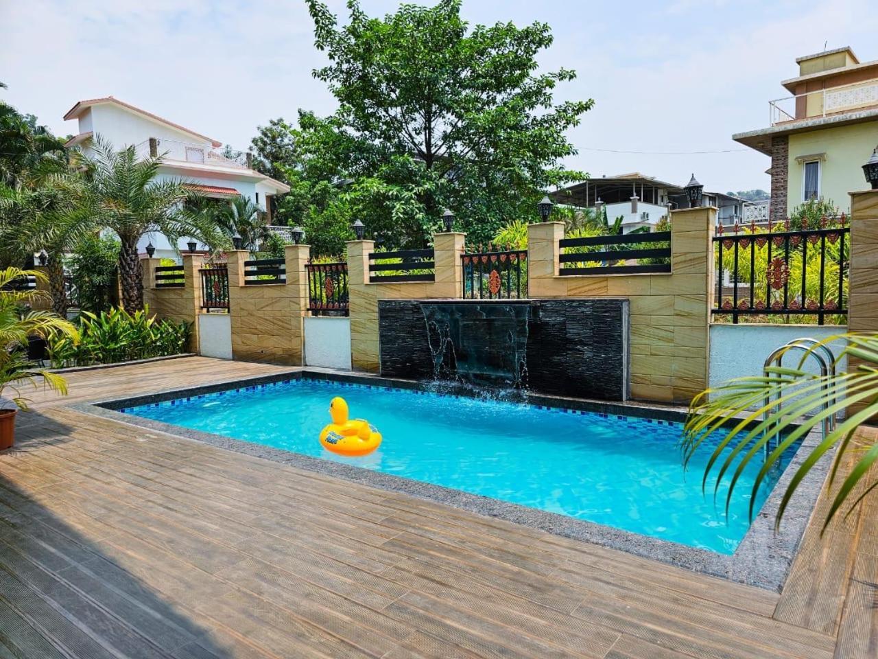 Premium Chalet Lonavala Esterno foto