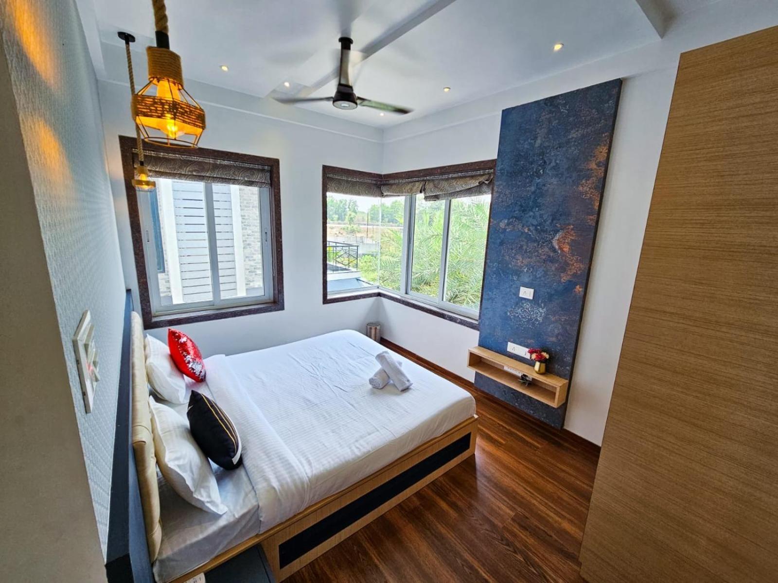 Premium Chalet Lonavala Esterno foto