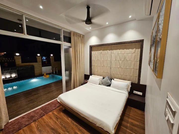 Premium Chalet Lonavala Esterno foto